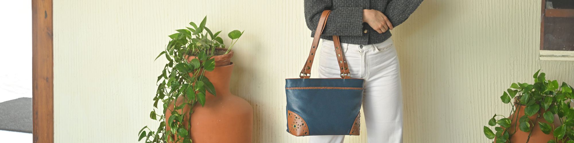 Anna Heritage Tote Collection