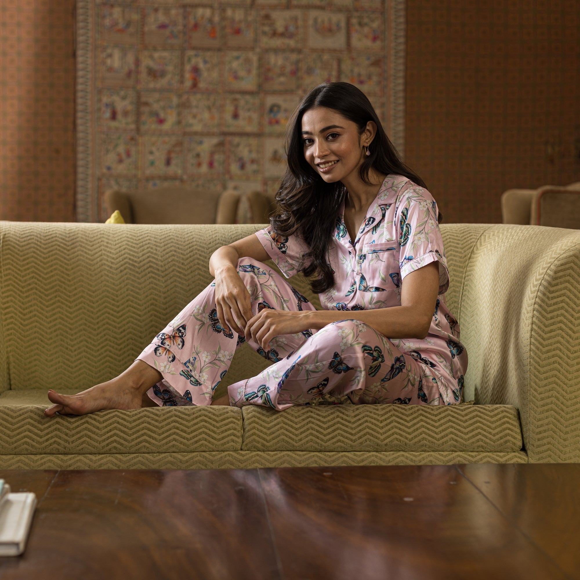 Anuschka’s women's pajamas set 3344 in classic floral patterns made of recycled fabric.