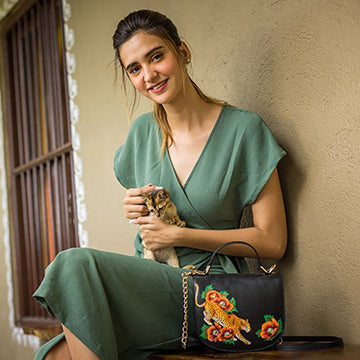 Anuschka's Hand-Painted Leather Bags: An Exploration of India's Colorful Culture Through Design