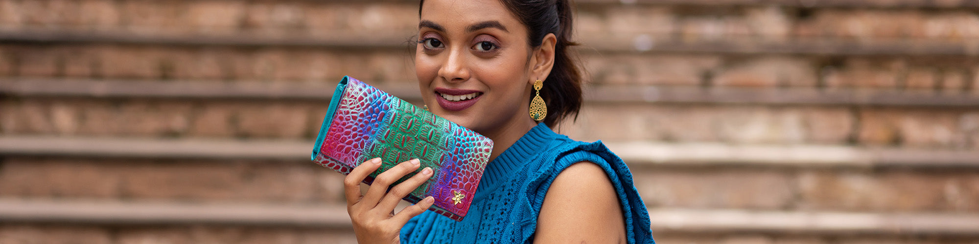 Wallets & Pouches on Sale