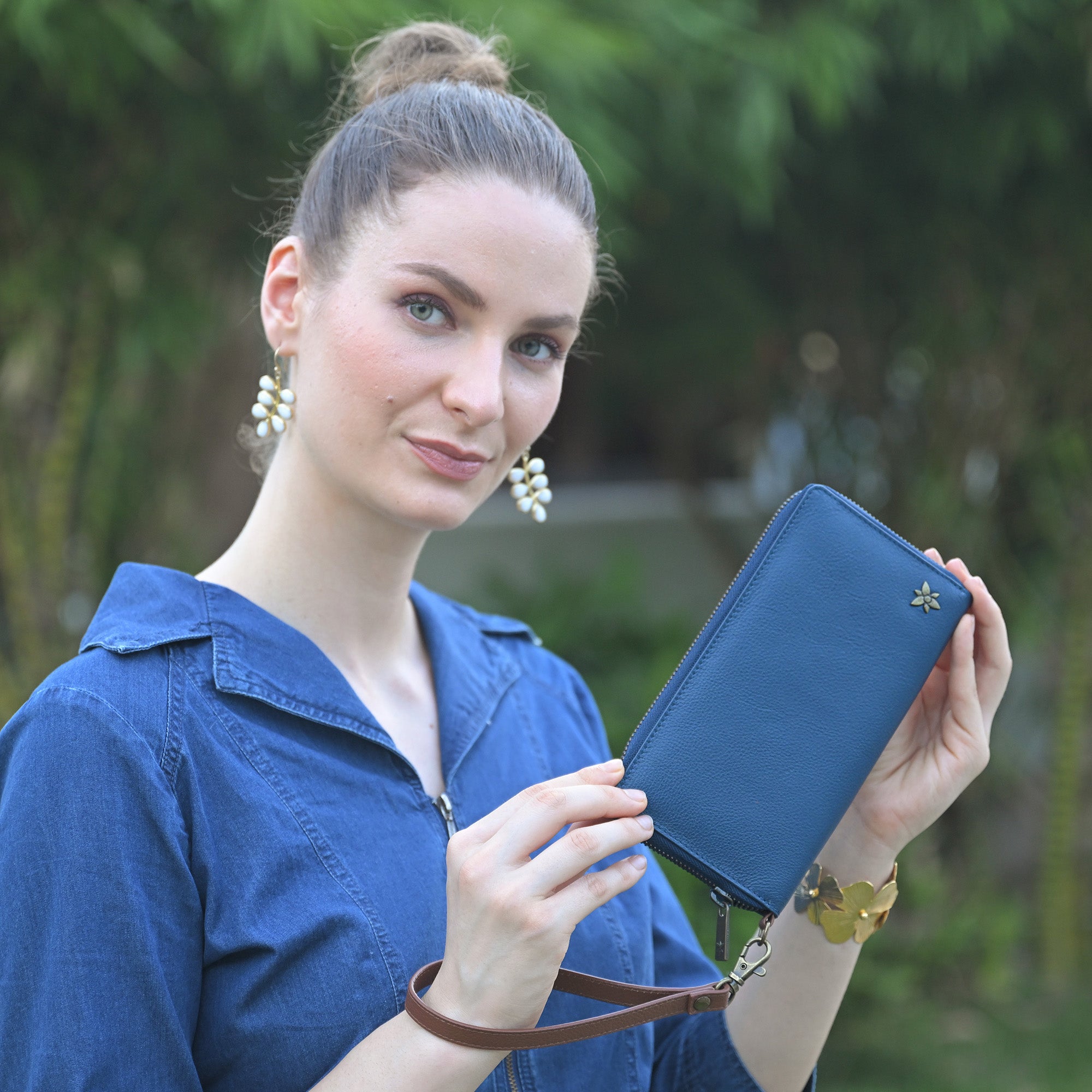 Heritage Leather Clutch - 1883