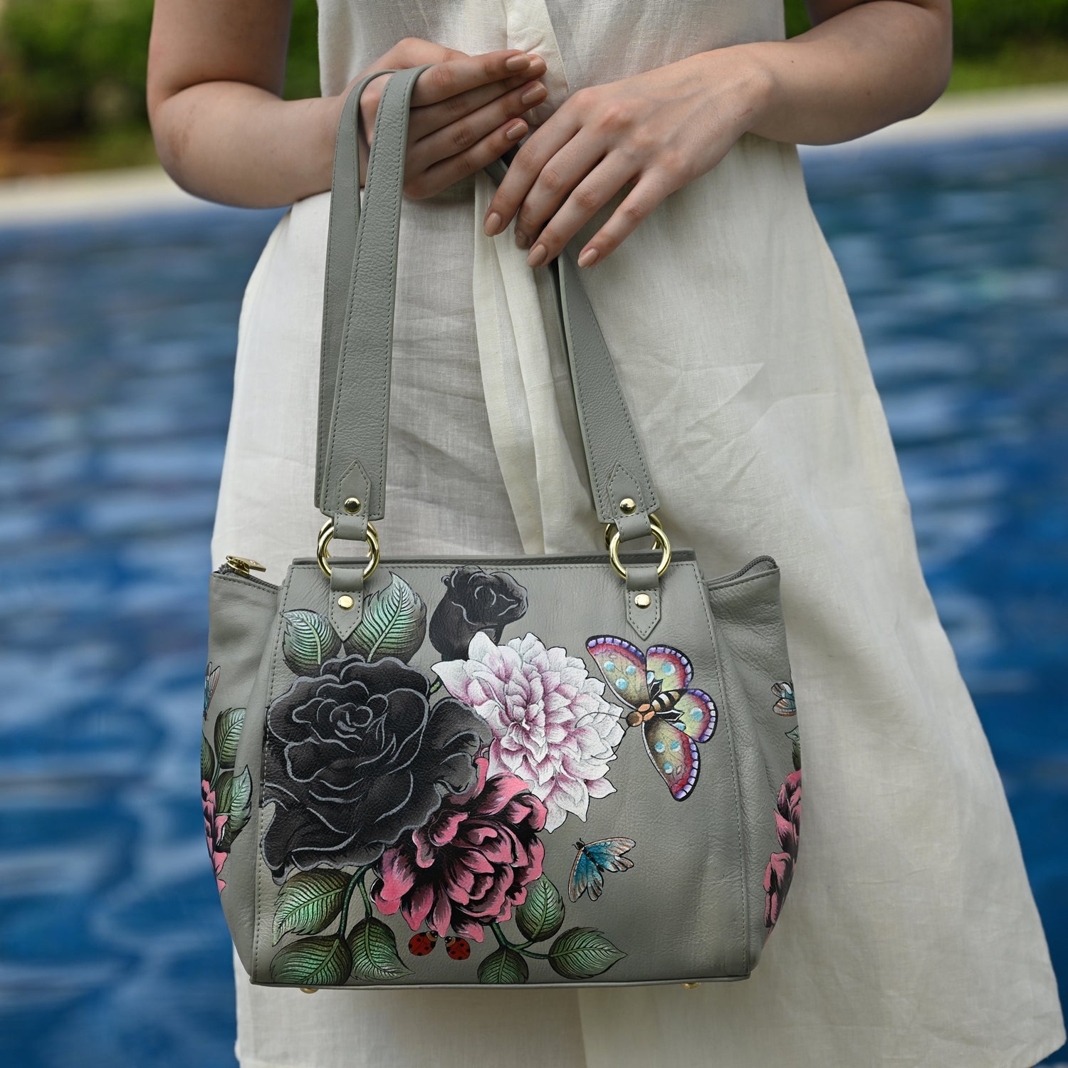 Medium Tote - 7603