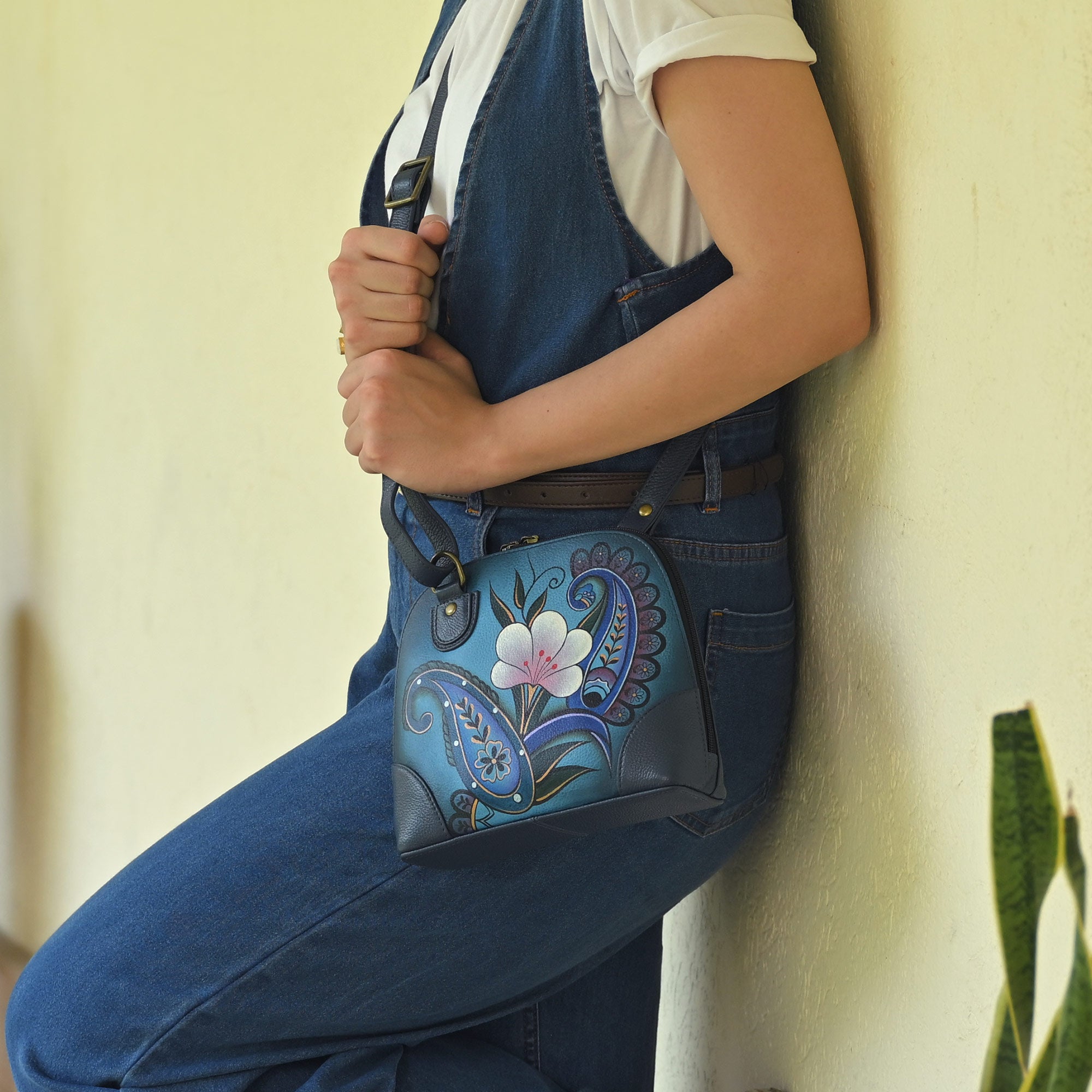 Small Multi Compartment Zip - Around Organizer - 8109