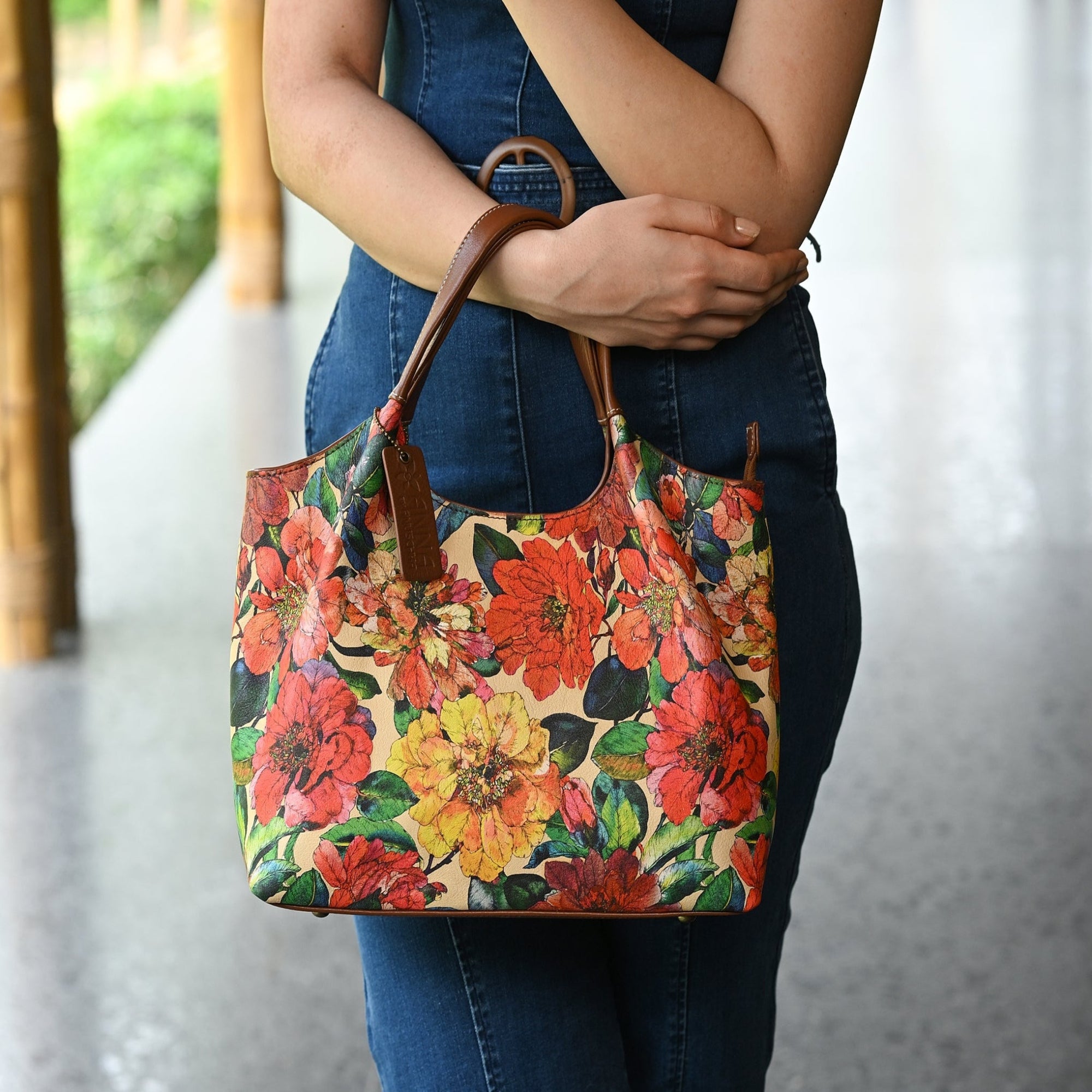 Large Tote - 8528