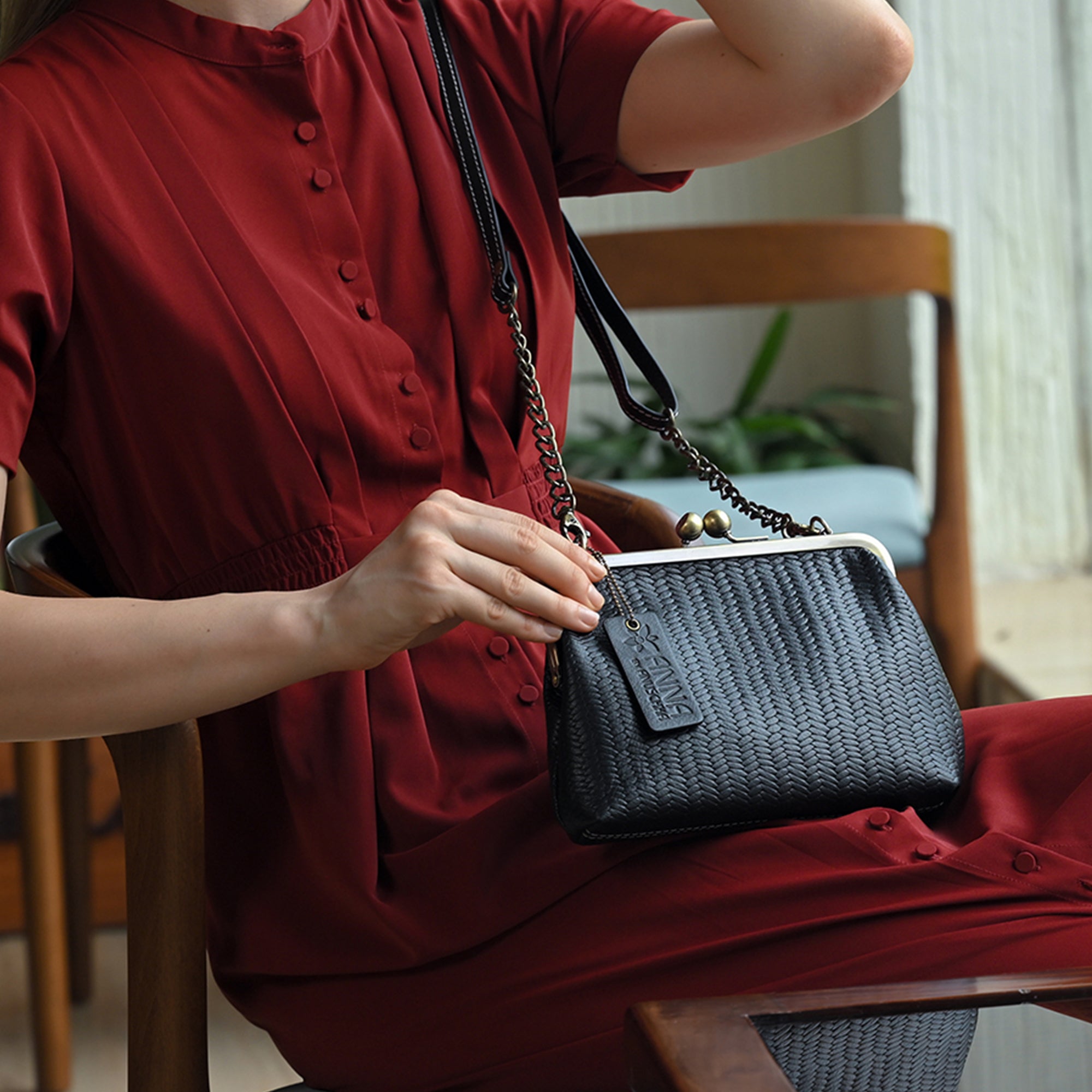 Crossbody Frame Bag - 8594