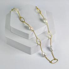Load image into Gallery viewer, Elegant Pretty In Pearl Necklace - VNK0001 by Vanya Lara displayed on a white stand.
